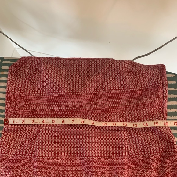 Banana Republic/Size 12 - Red/White Dress. Criss/Cross open back - - Picture 7 of 9